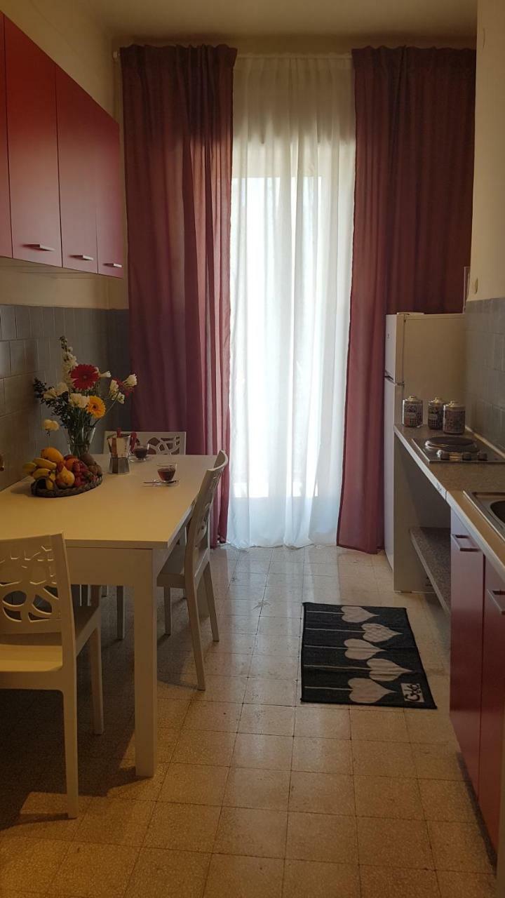 Residenze Benedetto Croce Hotel Bari Buitenkant foto